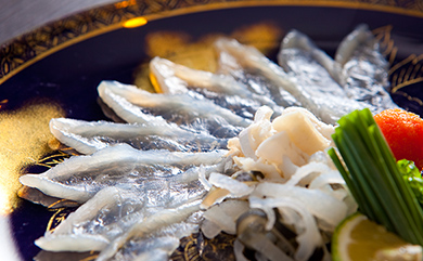 鮮度にこだわったふぐの薄造り