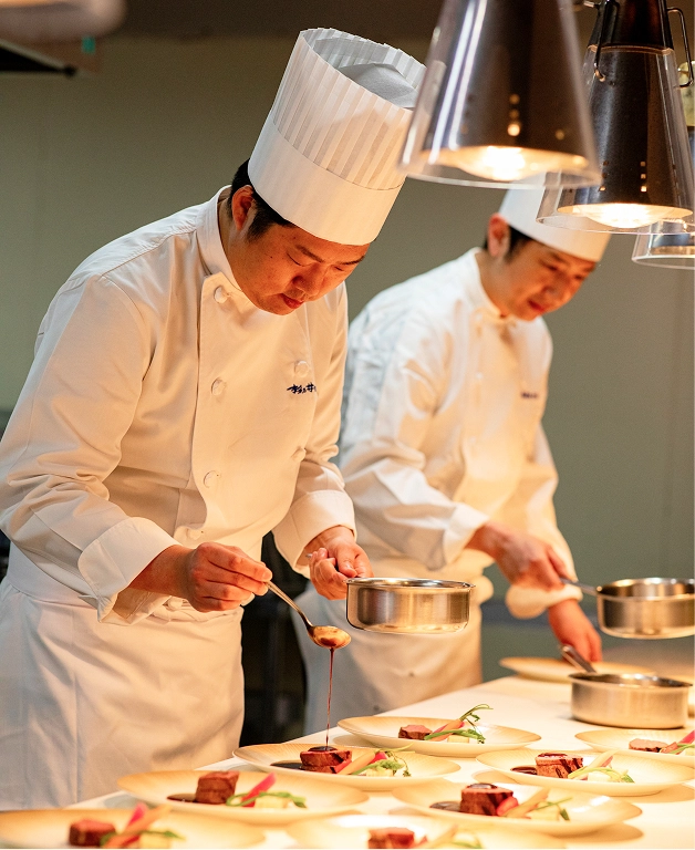 特別なひと皿を生む 熟練の職人技